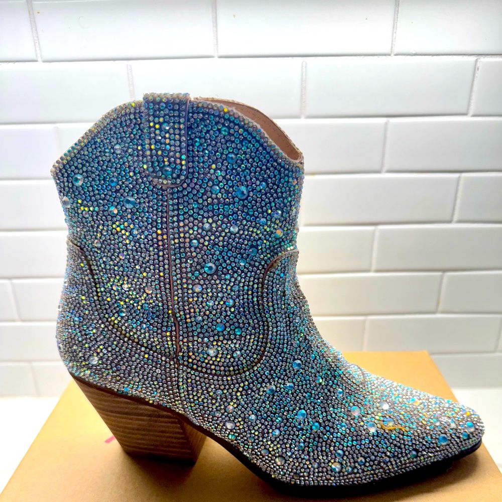 Matisse Harlow Rhinestone cowgirl boot!